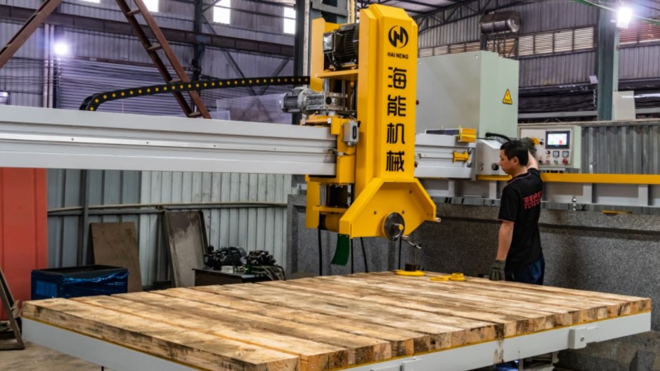 What are the advantages of  the Stone Bridge Saw